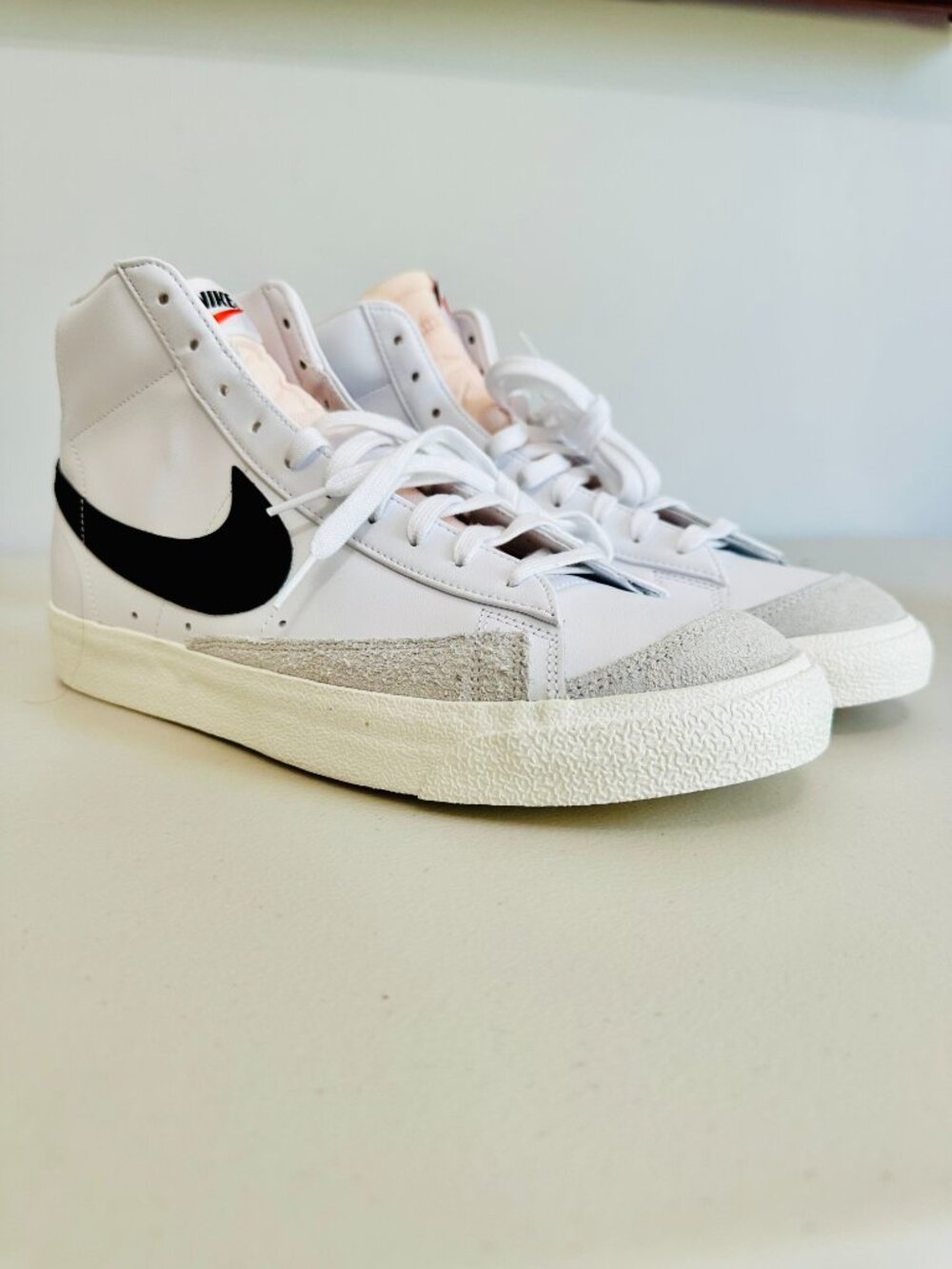 NEW NIKE MENS  BLAZER MID 77 VINTAGE VIBE WHITE & BLACK HI-TOP 14 BQ6806-100